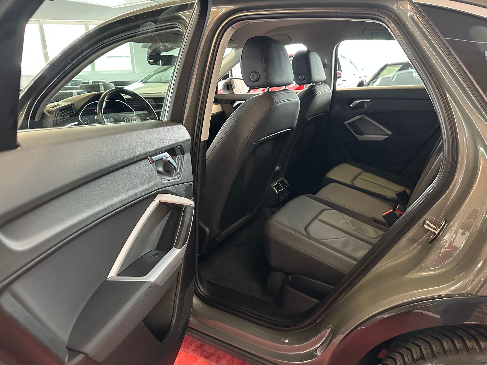 Audi Q3 Sportback 45 TFSI quattro - Samsaru's Car Outlet