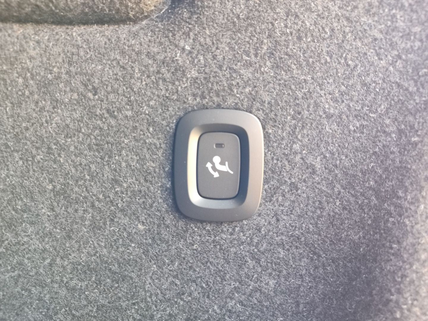 Volvo XC40 Ultimate Pure Electric NAVI AWD AHK ACC eSD