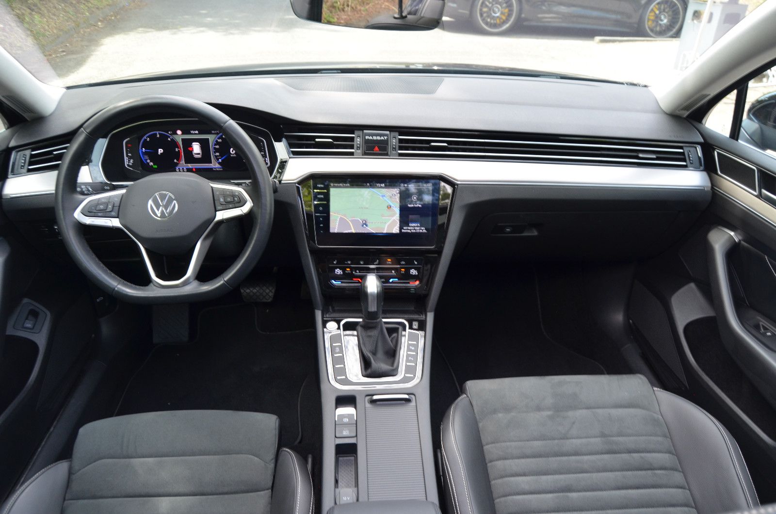 Volkswagen Passat Variant Elegance*IQ-Light*Pano*R-Kamera*