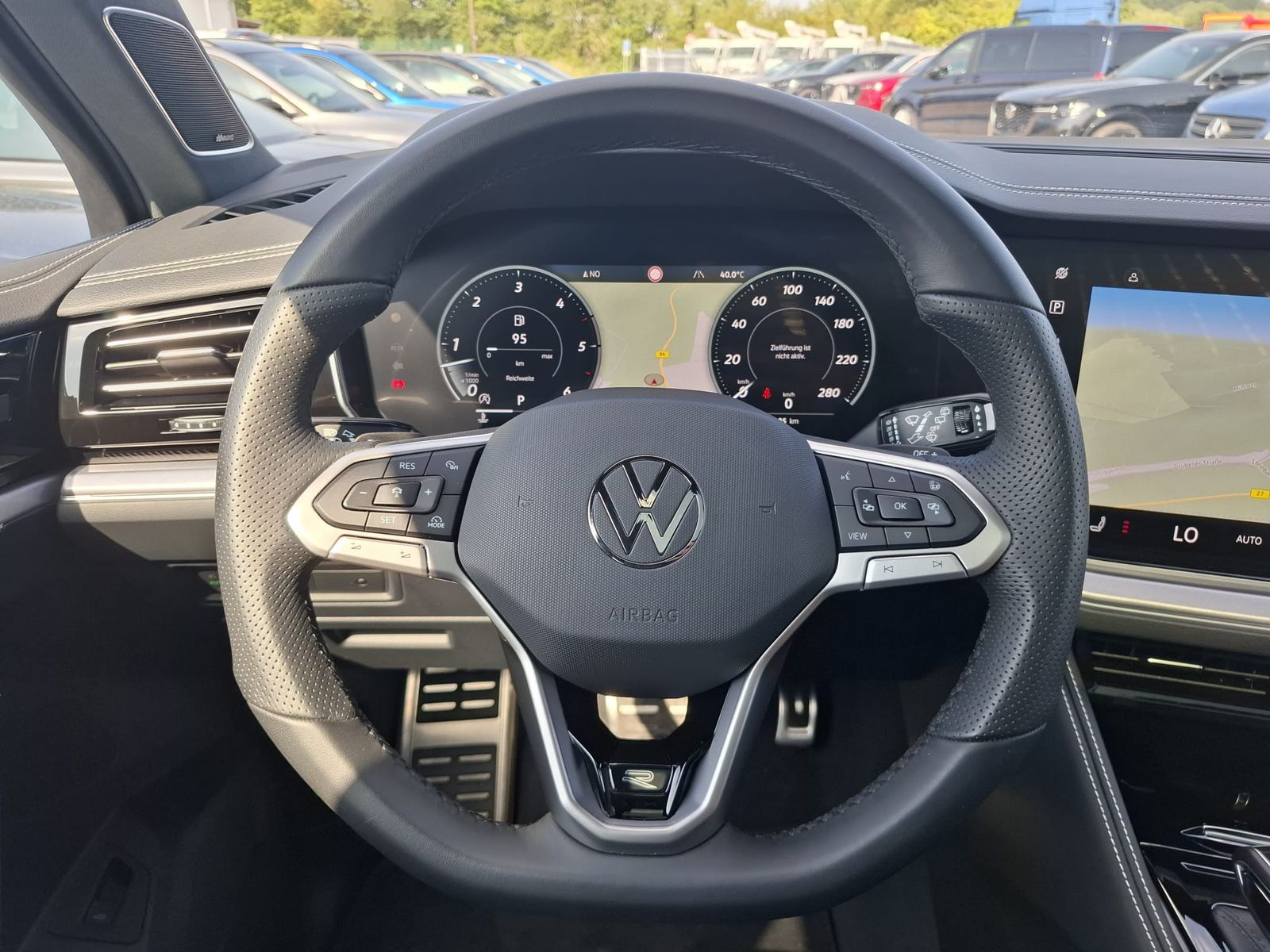 Volkswagen Touareg 3.0TDI 4M R-Line VOLL Black 22" UPE 114T