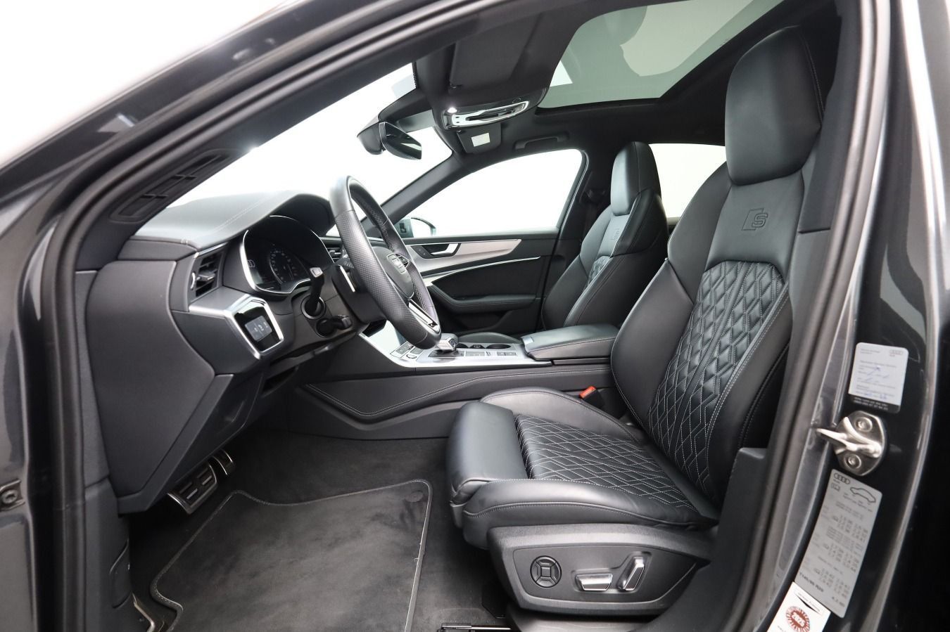 Audi A6 Limousine 55 TFSI S line - Samsaru's Car Outlet