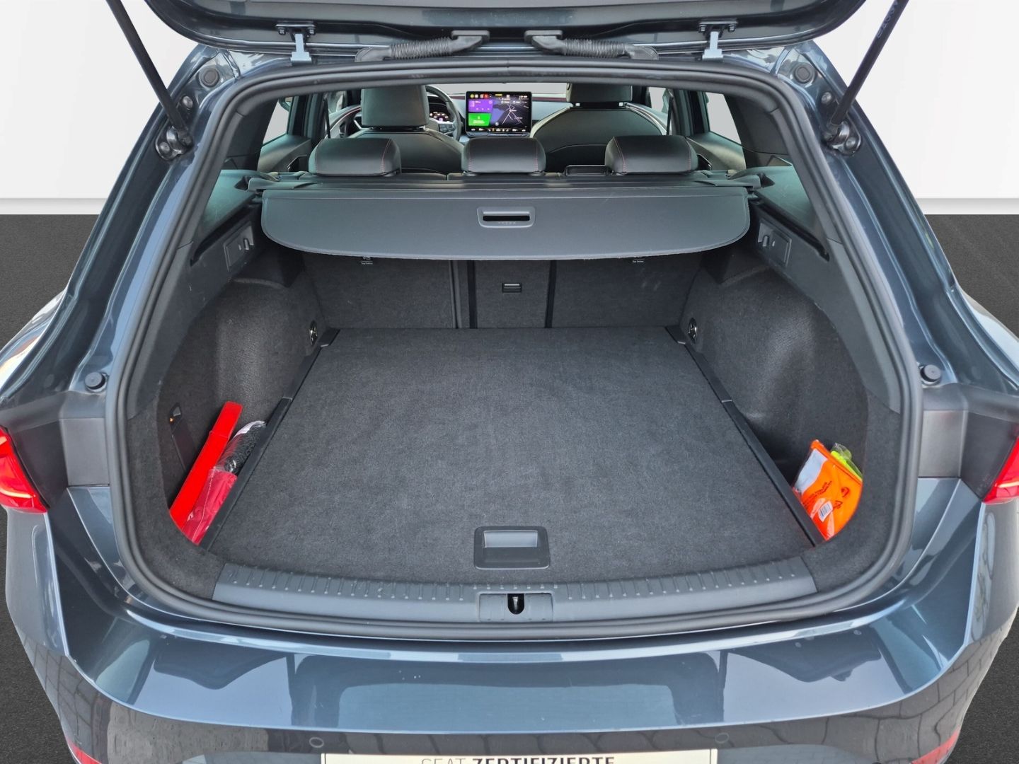 Seat Leon Sportstourer FR 2,0 TDi DSG AHK ACC CAM Kes