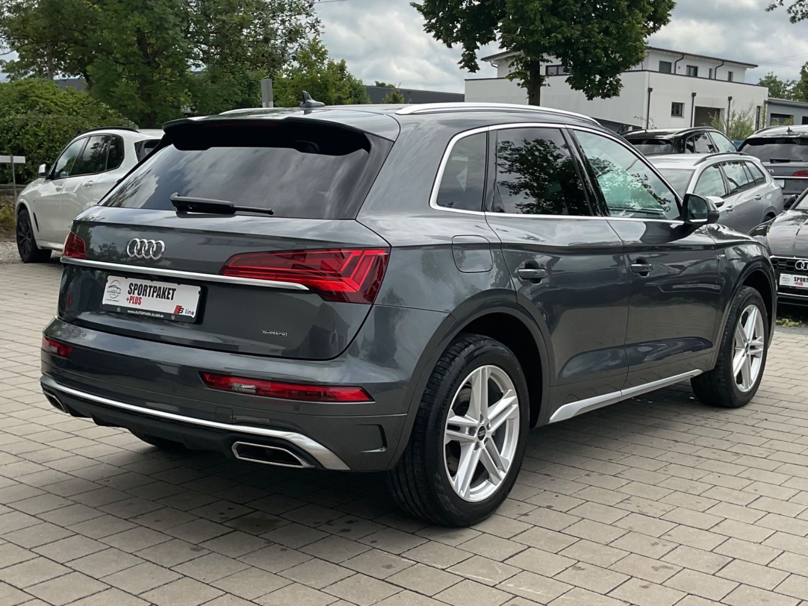 Audi Q5 40 TDI quattro S line - Samsaru's Car Outlet