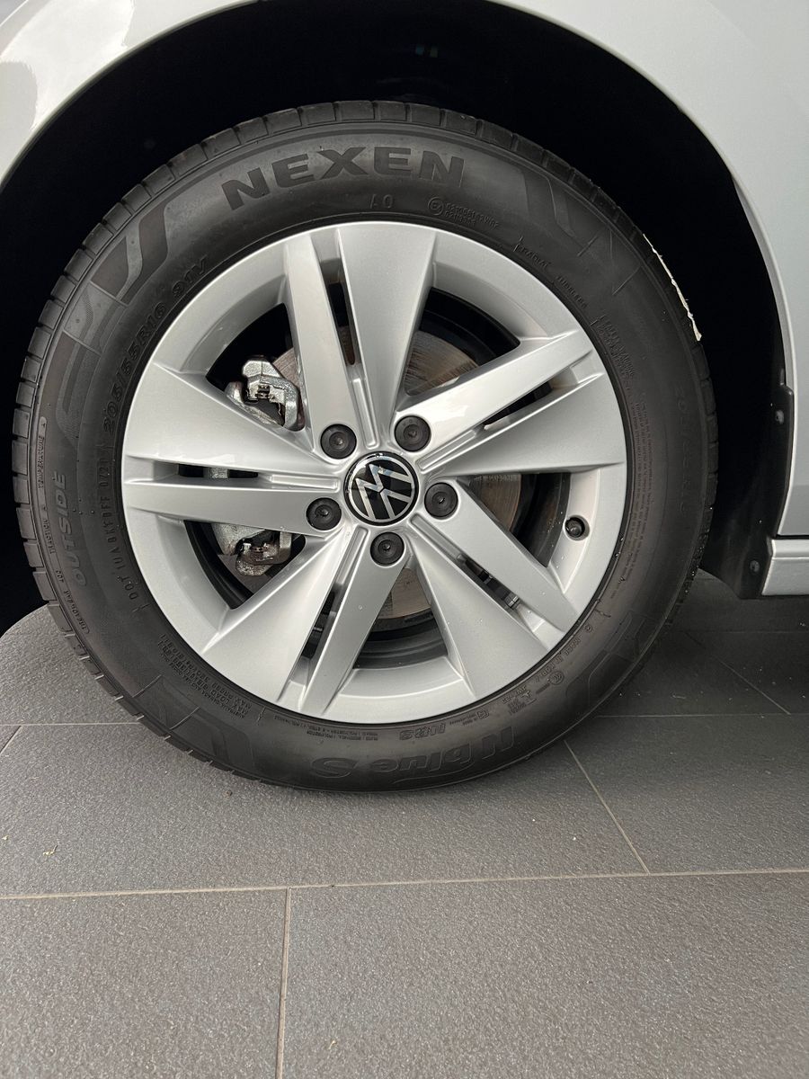 Volkswagen Golf VIII Variant Life 1.5 TSI - Samsaru's Car Outlet