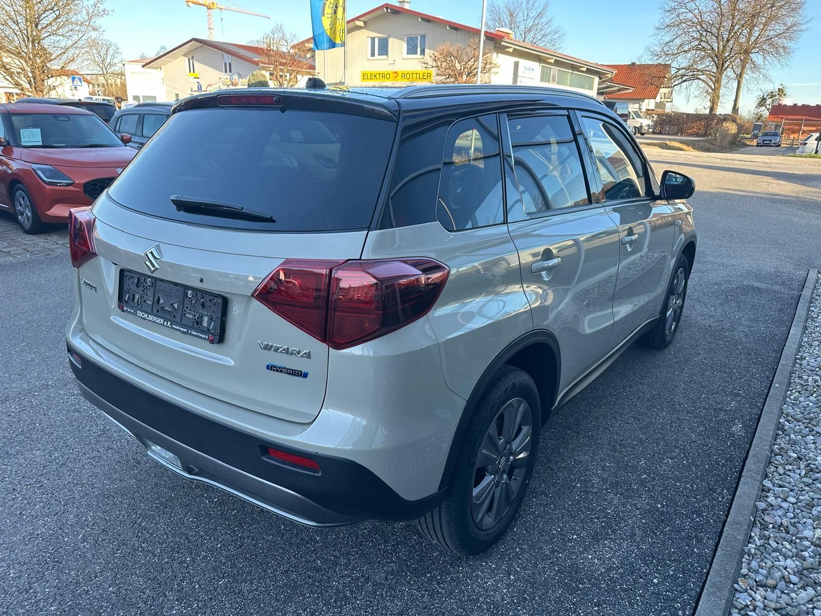 Suzuki Vitara 1.5 Hybrid Comfort - Samsaru's Car Outlet