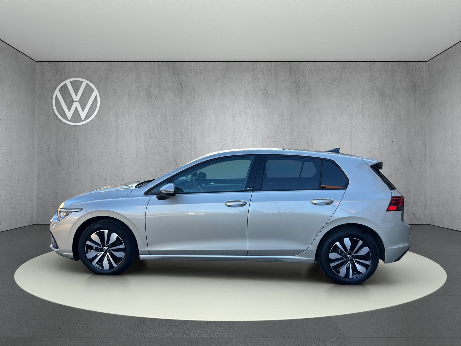 Volkswagen Golf VIII 1.5 eTSI Move DSG - Samsaru's Car Outlet