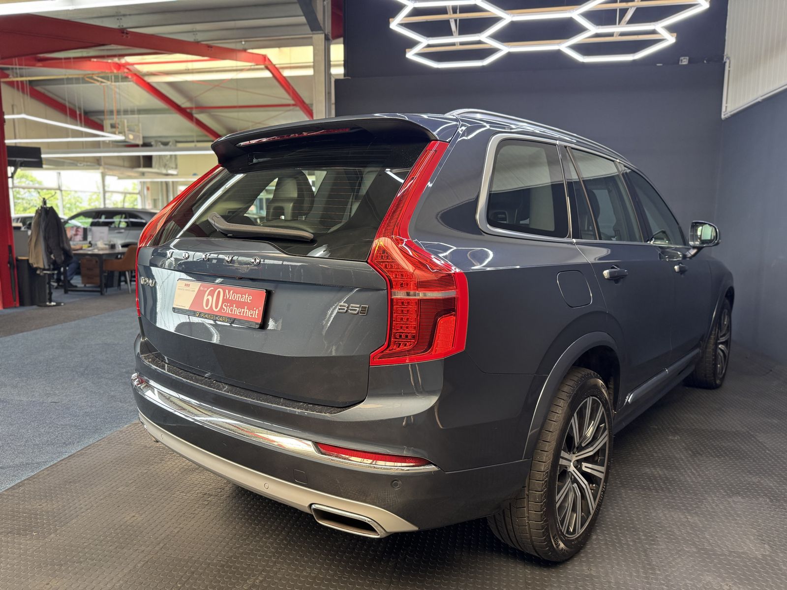 Volvo XC90 Inscription AWD - Samsaru's Car Outlet
