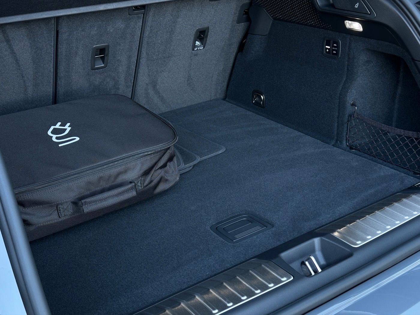 Porsche Macan Turbo - Samsaru's Car Outlet