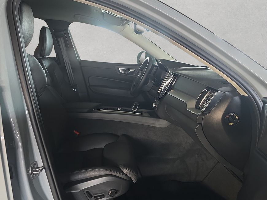 Volvo XC60 B5 B AWD Core