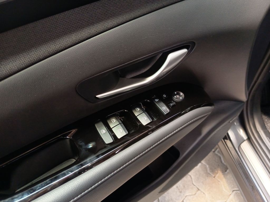 Hyundai TUCSON 1.6T-GDi Plug-in-Hybrid 4WD Prime - Samsaru's Car Outlet
