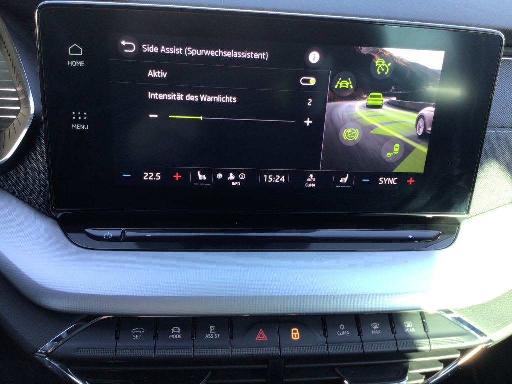 Skoda Octavia Combi 1.5 TSI Sportline - Samsaru's Car Outlet