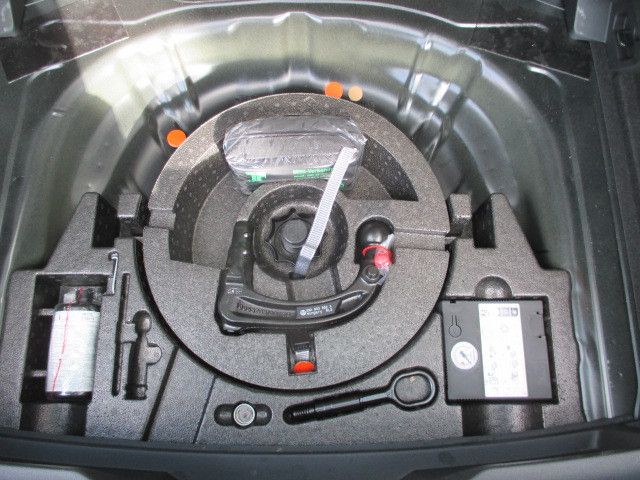 Volkswagen T-Roc 1.5 TSI DSG Life - Samsaru's Car Outlet