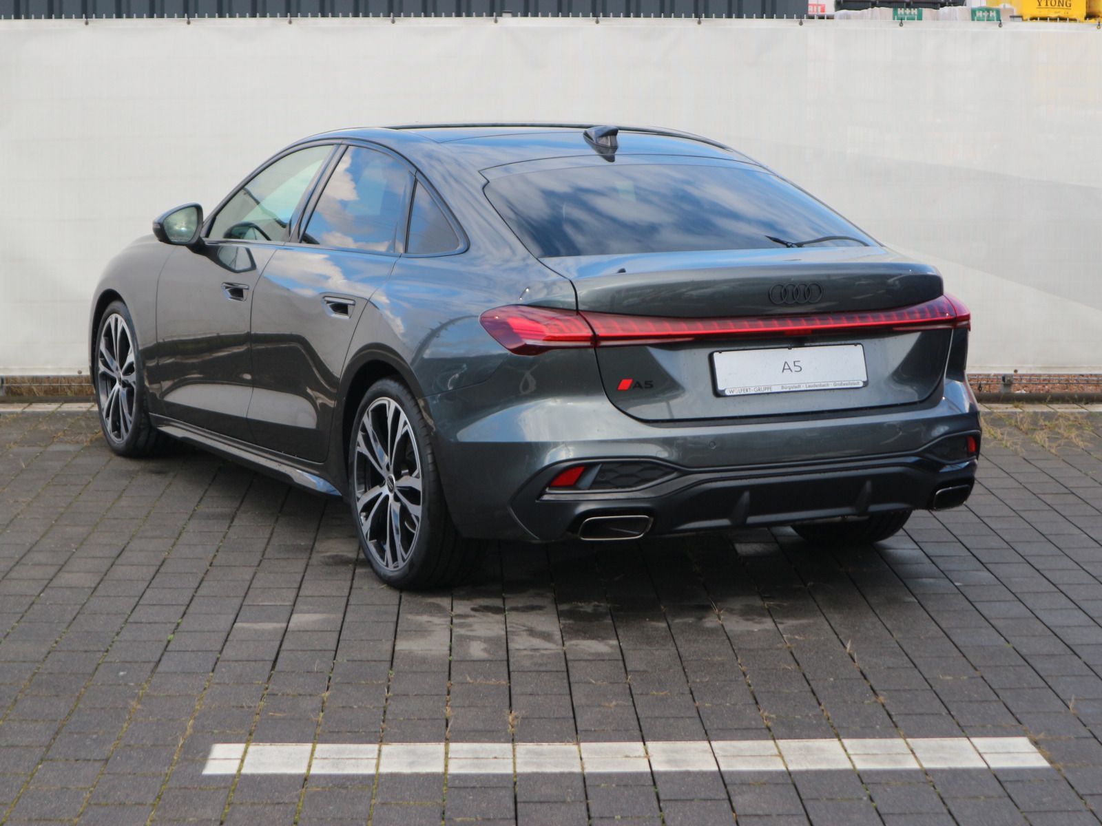 Audi A5 Limousine TFSI quattro S tronic S line*AHK*