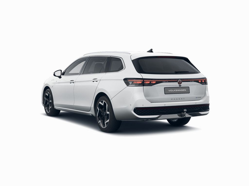 Volkswagen Passat Variant 1.5 eHybrid R-Line +DSG+AHK+