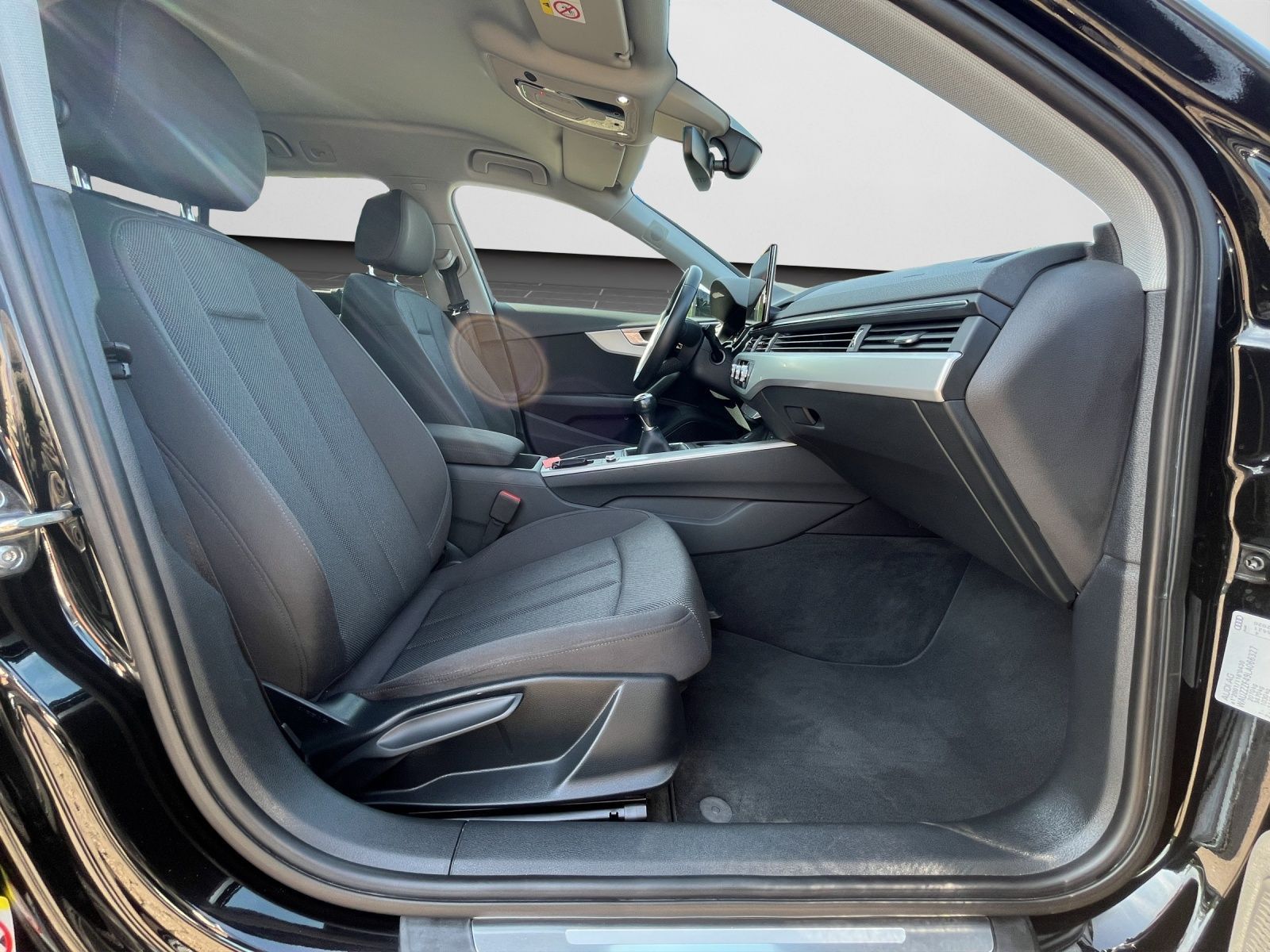 Audi A4 Avant 35 TFSI - Samsaru's Car Outlet