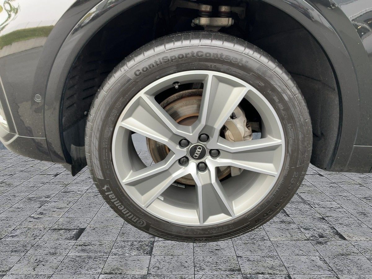 Audi Q5 45 TFSI QU S-LINE - Samsaru's Car Outlet