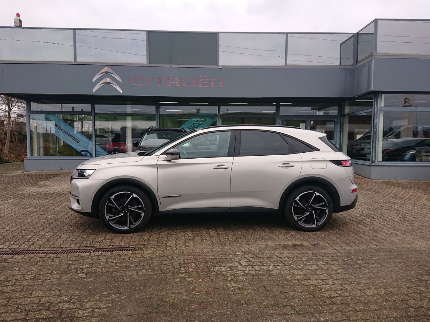 DS Automobiles DS7 Crossback E-TENSE 4x4 LOUVRE Hifi Panodach N