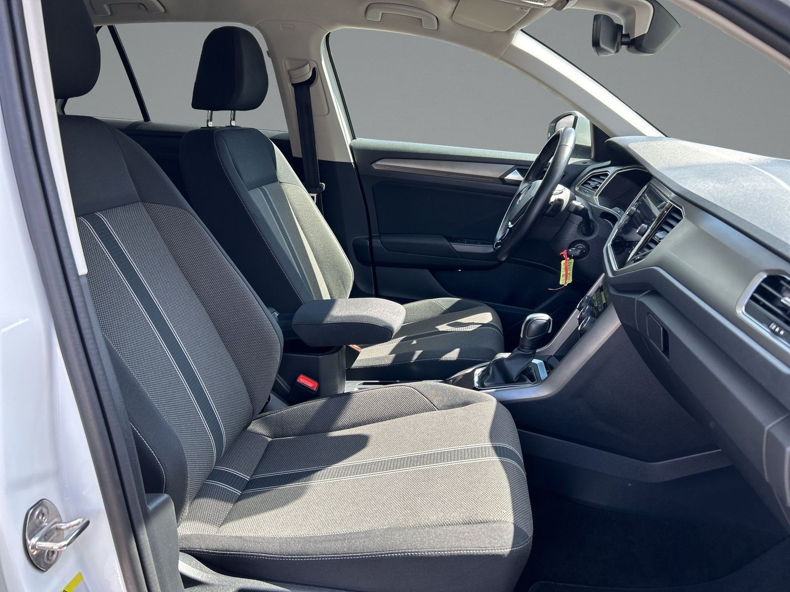 Volkswagen T-Roc 2.0 TDI Style - Samsaru's Car Outlet