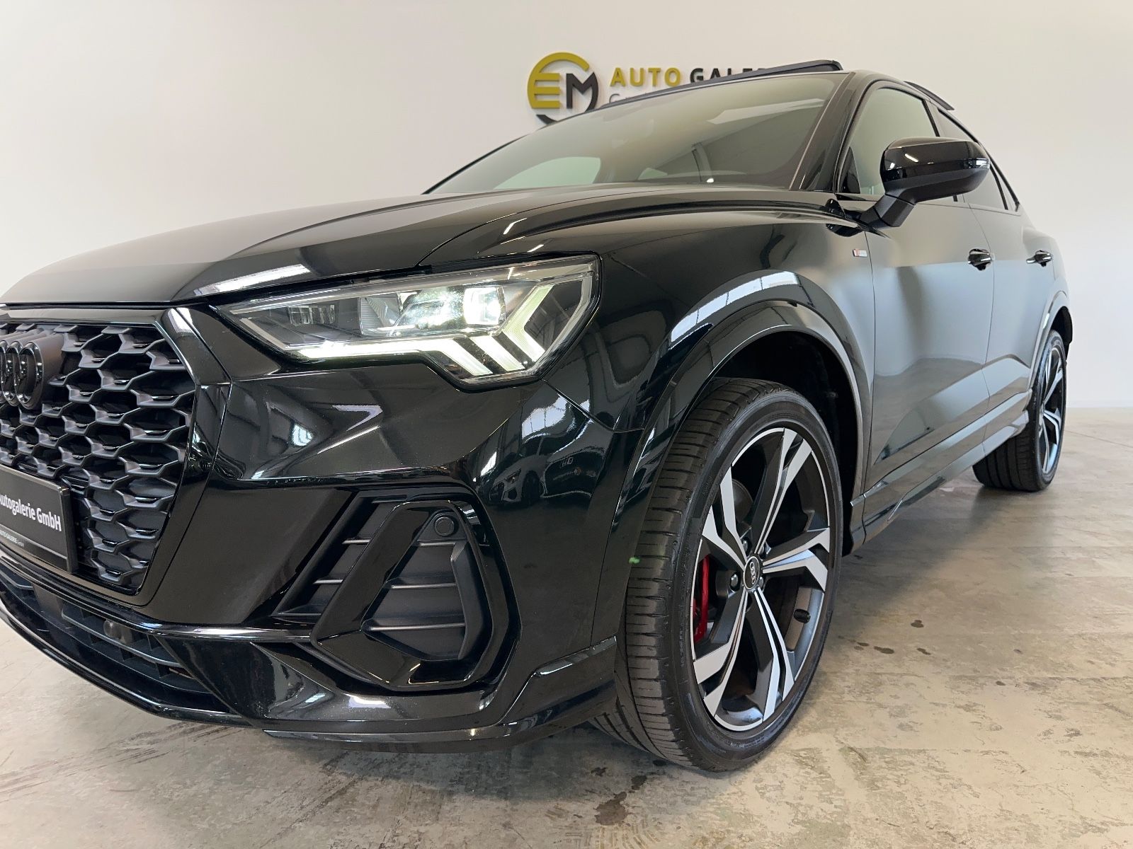 Audi Q3 Sportback 40 TFSI quattro S line - Samsaru's Car Outlet