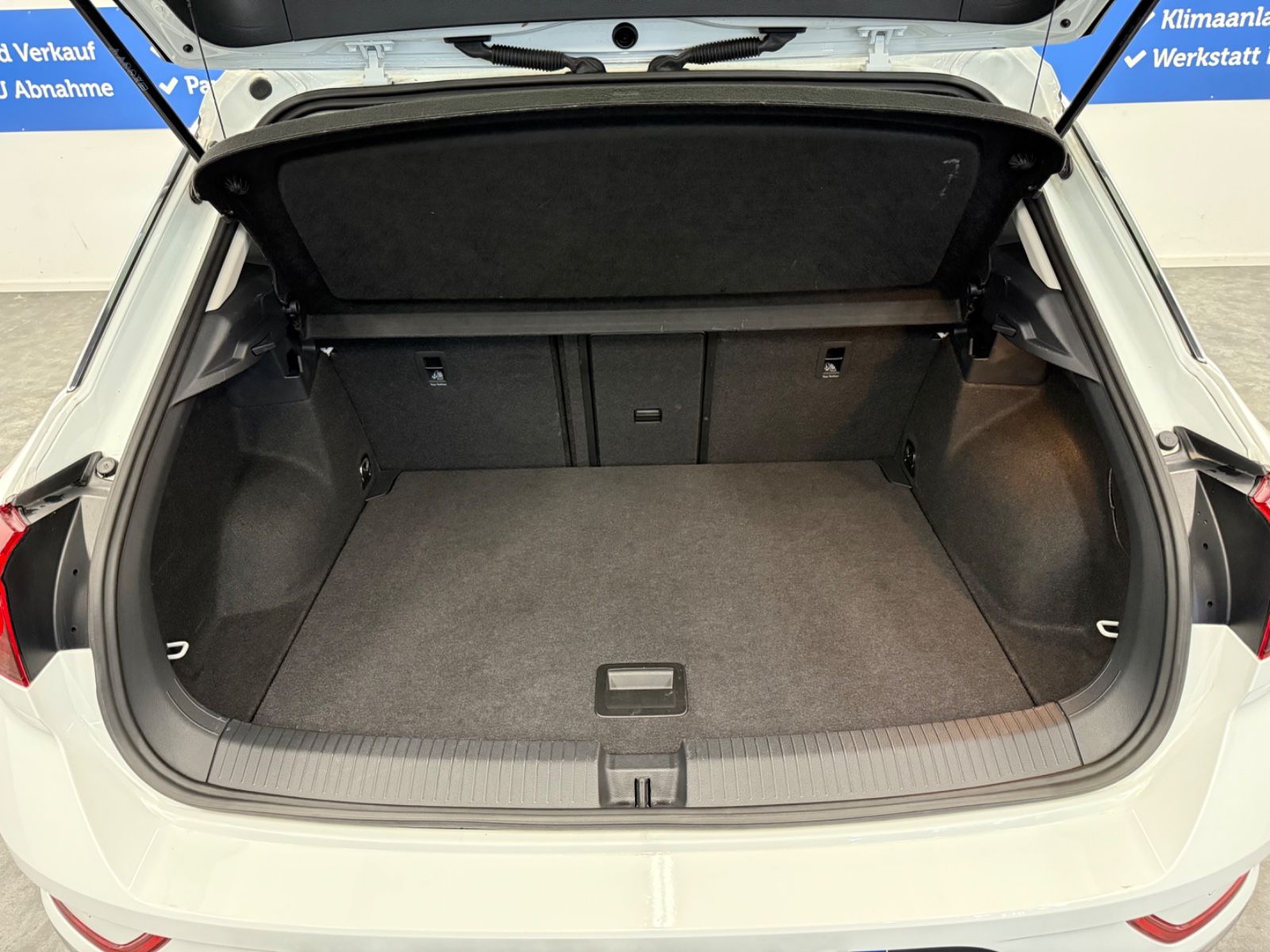 Volkswagen T-Roc 2.0 TDI DSG VirtuCock - Samsaru's Car Outlet