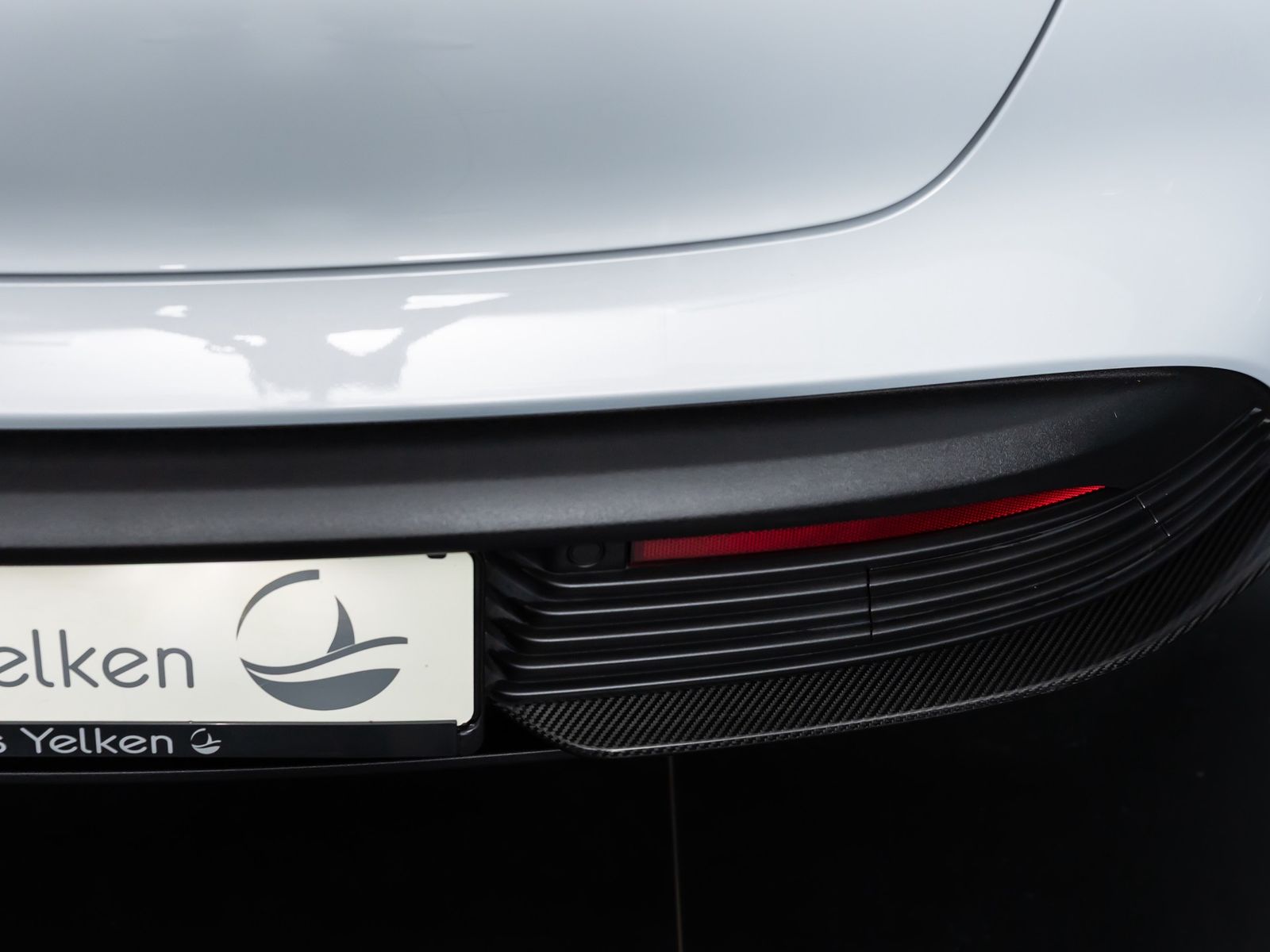 Porsche Taycan GTS Sport Turismo SPORTDESIGN CARBON*BURM