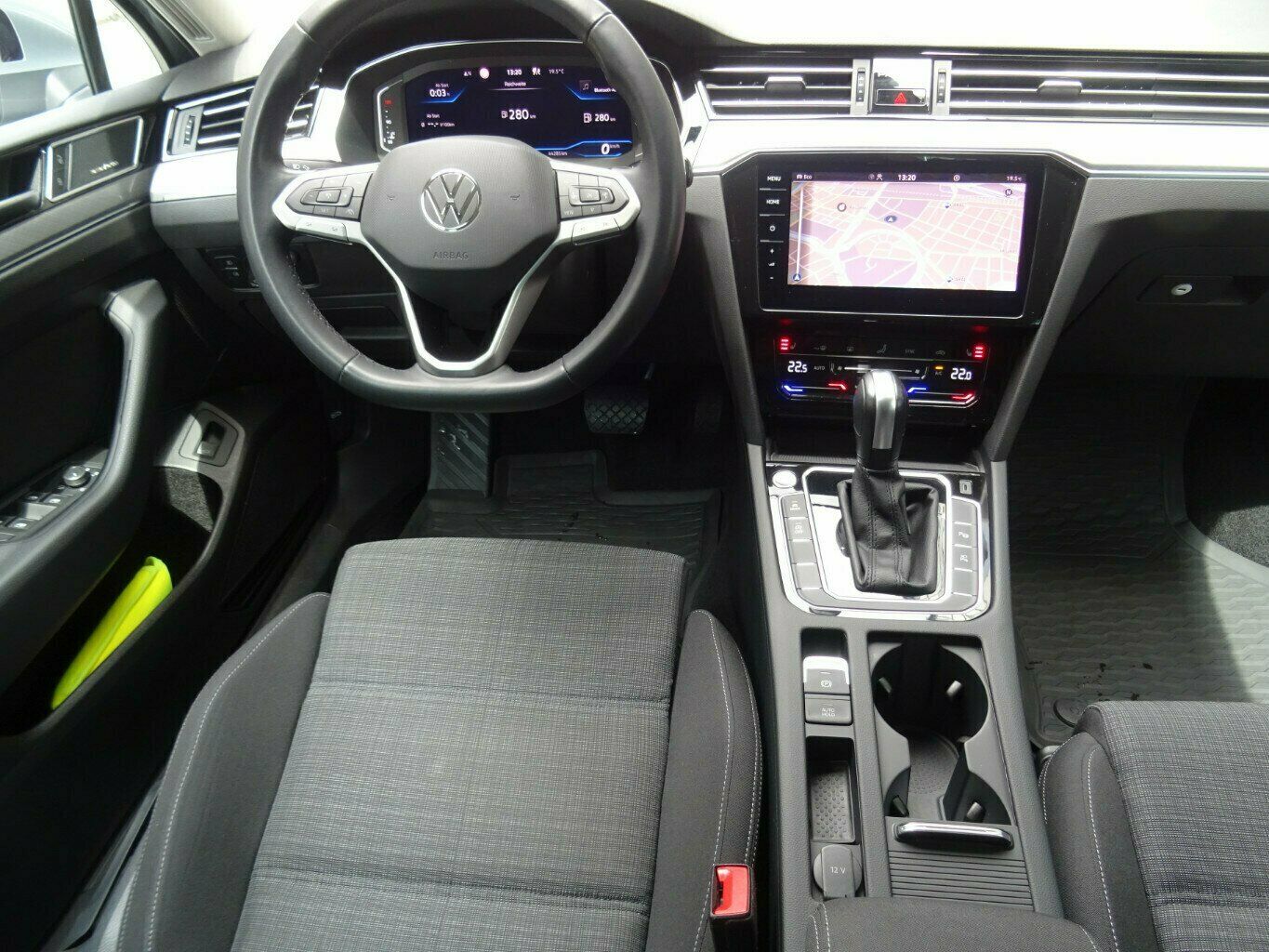 Volkswagen Passat Variant 2.0 TDI Autom - Samsaru's Car Outlet