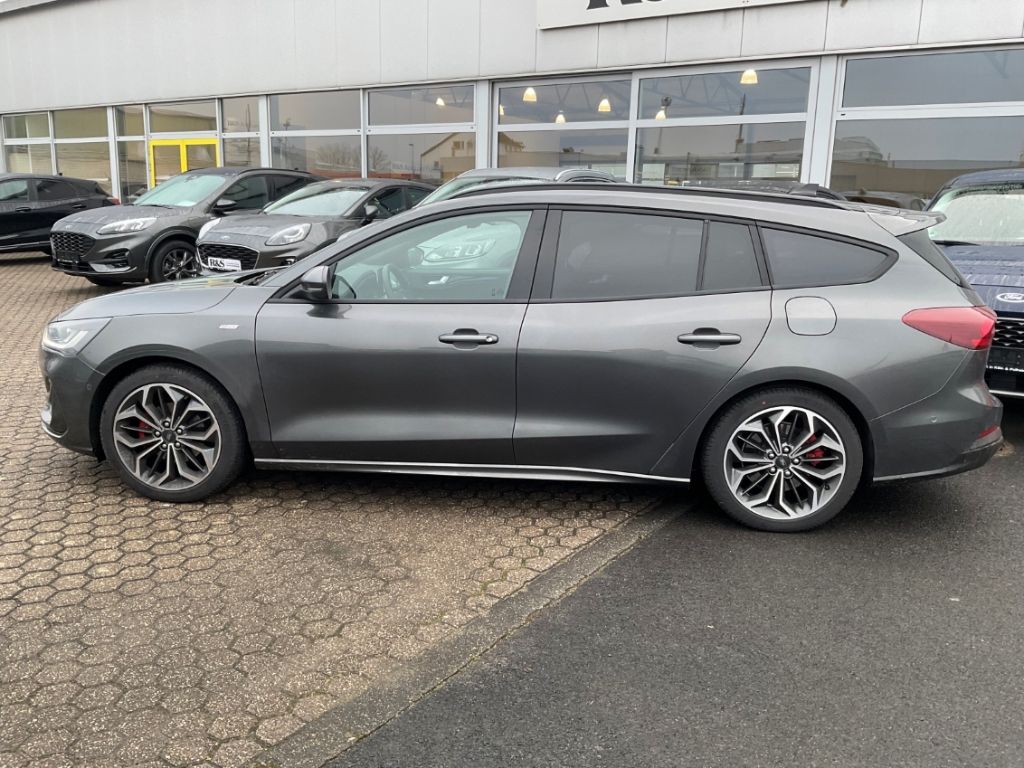 Ford Focus Turnier ST-Line X MHEV+Automatik+Pano+LED