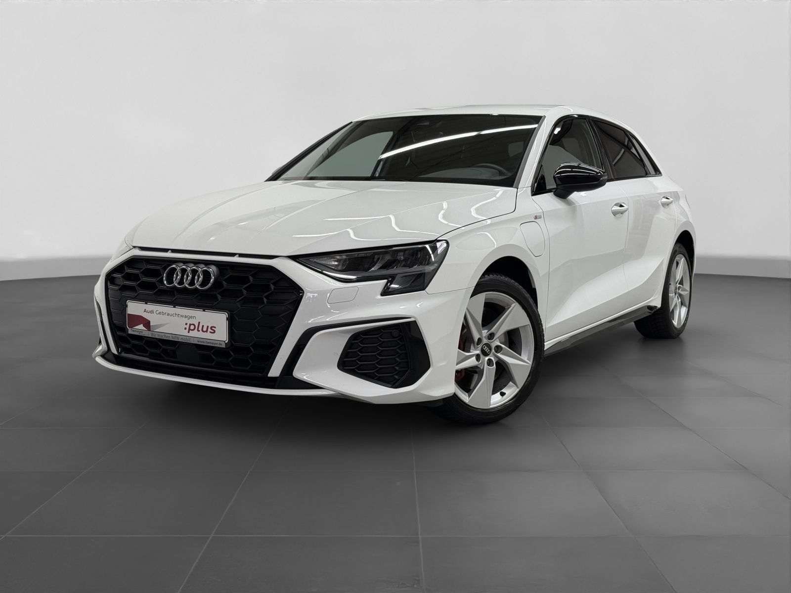 Audi A3 Sportback 45 TFSIe S LINE LM17 TEMPOMAT STAND