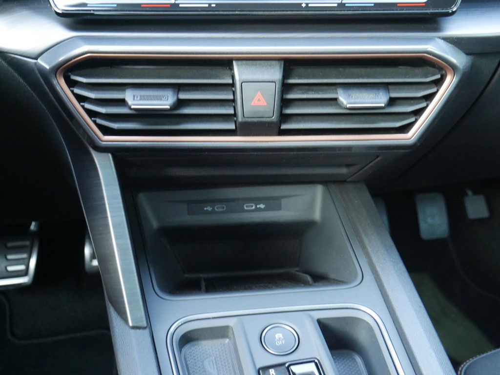 Cupra Formentor 2.0 TSI VZ NAVI AHK ACC LED PANO BEATS