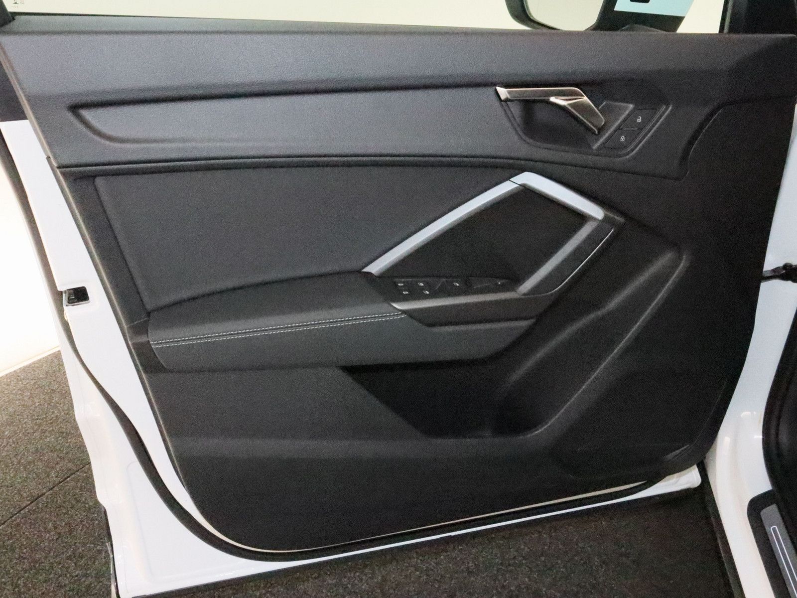 Audi Q3 Sportback 40 TFSI quattro S line - Samsaru's Car Outlet