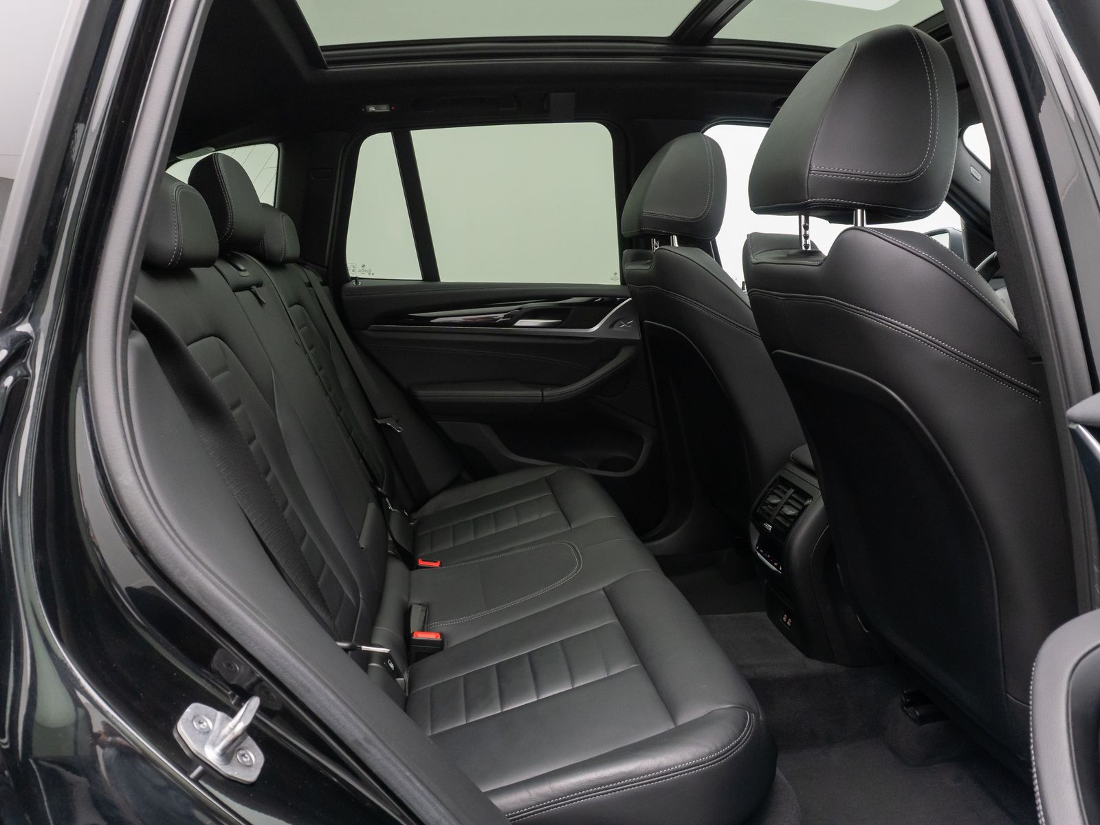 BMW X3 xD30d M Sport - Samsaru's Car Outlet