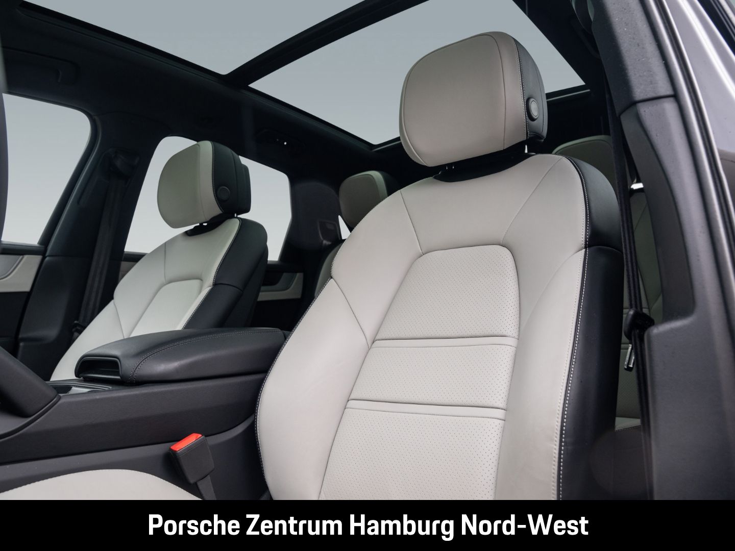 Porsche Cayenne E-Hybrid Panoramadach PASM BOSE InnoDr.