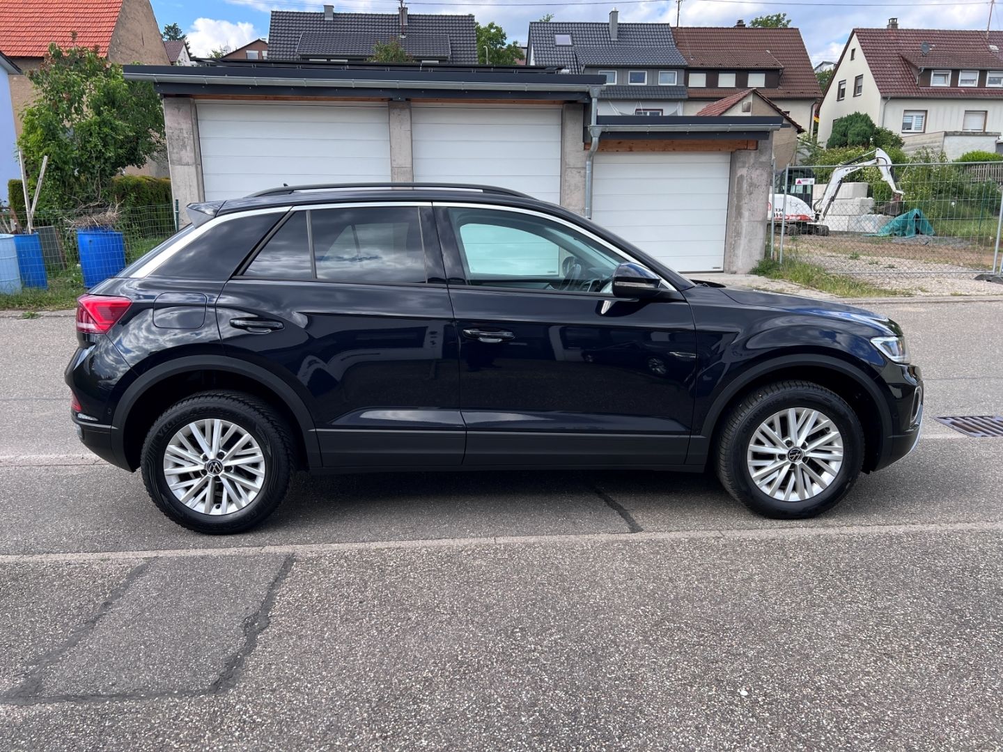 Volkswagen T-Roc 1.0TSI Life - Samsaru's Car Outlet