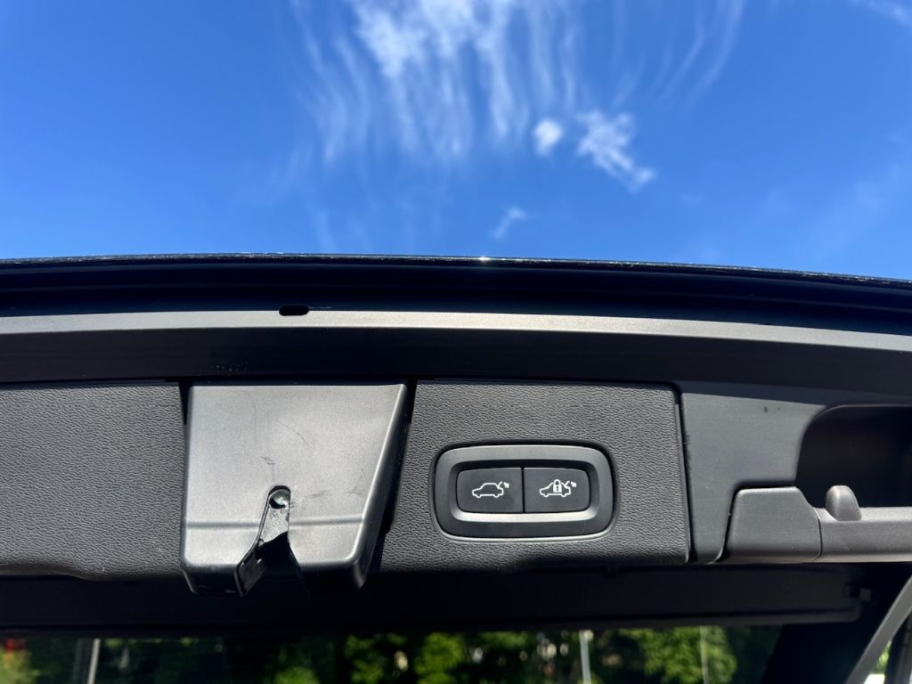 Volvo XC60 Inscription Recharge Plug-In Hybrid AWD T6