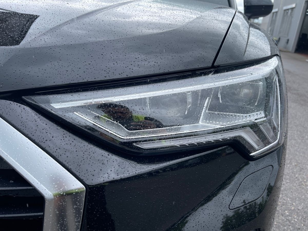 Audi Q3 S line - Samsaru's Car Outlet