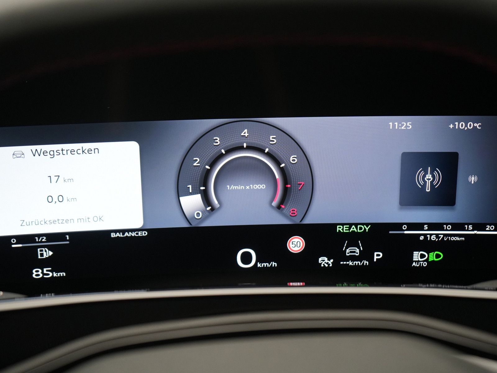 Audi Q3 S tronic S line MATRIX AHK PANO HUD SONOS NAV