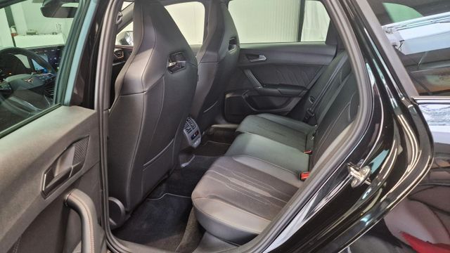 Seat Leon Sportstourer 1.5 eTSI Navi/ Panorama/ AH...