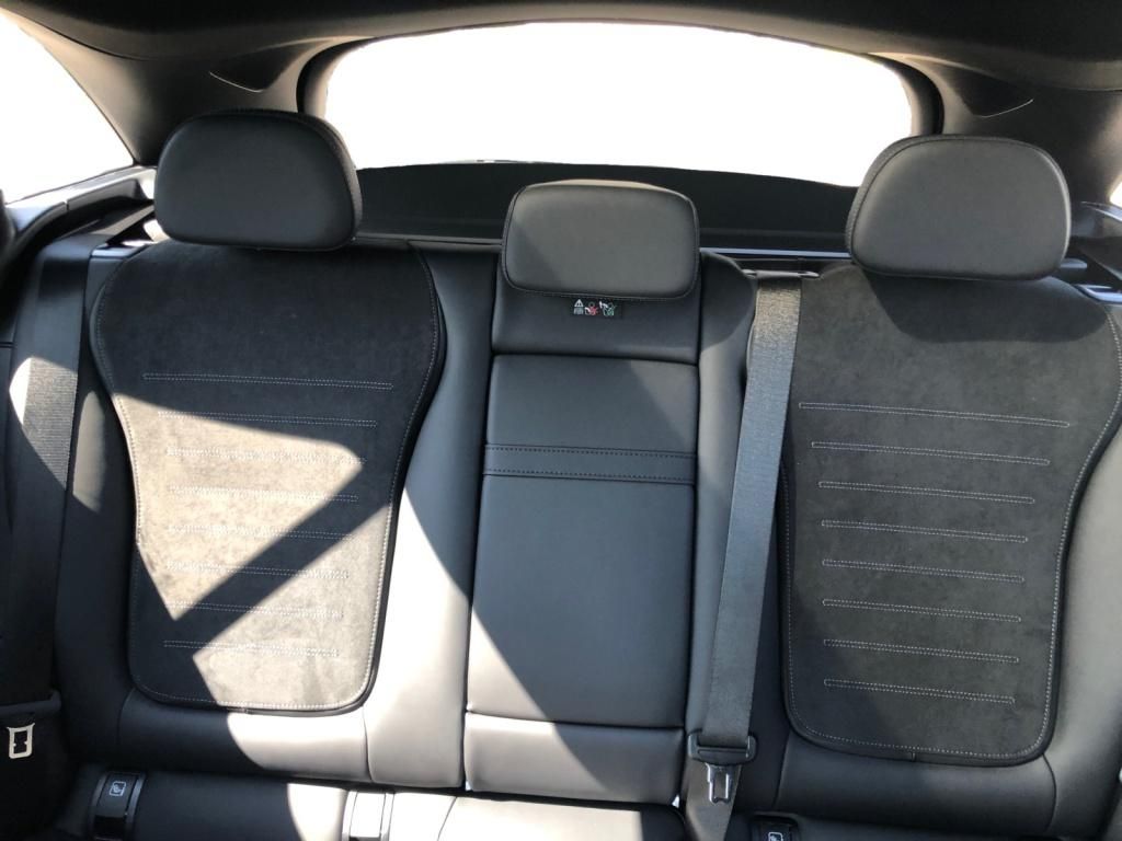 Mercedes-Benz GLC 300 d 4MATIC +AMGPremium+20Z+Night+Pano+AHK