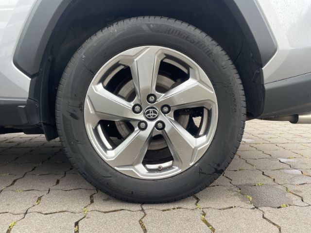Toyota RAV 4 Hybrid - Samsaru's Car Outlet