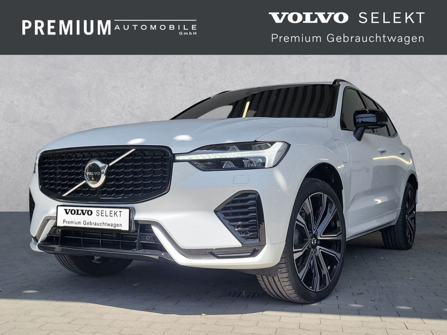 Volvo XC60 R Design Recharge Plug-In Hybrid AWD - Samsaru's Car Outlet