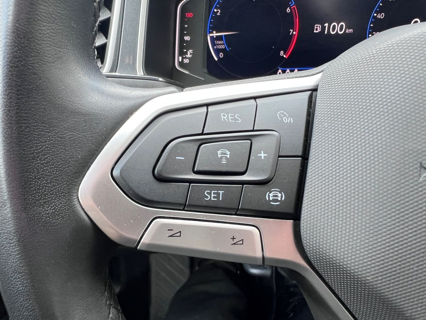 Volkswagen T-Roc 1.0TSI Style - Samsaru's Car Outlet