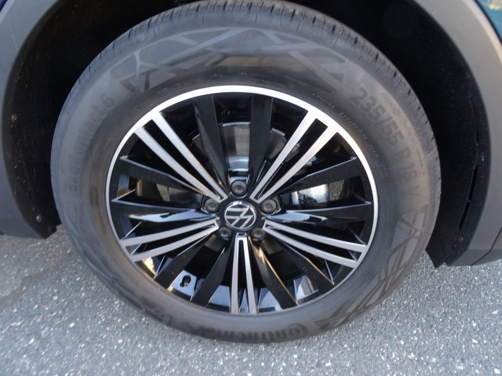 Volkswagen Tiguan 1.5 TSI OPF DSG Elegance - Samsaru's Car Outlet