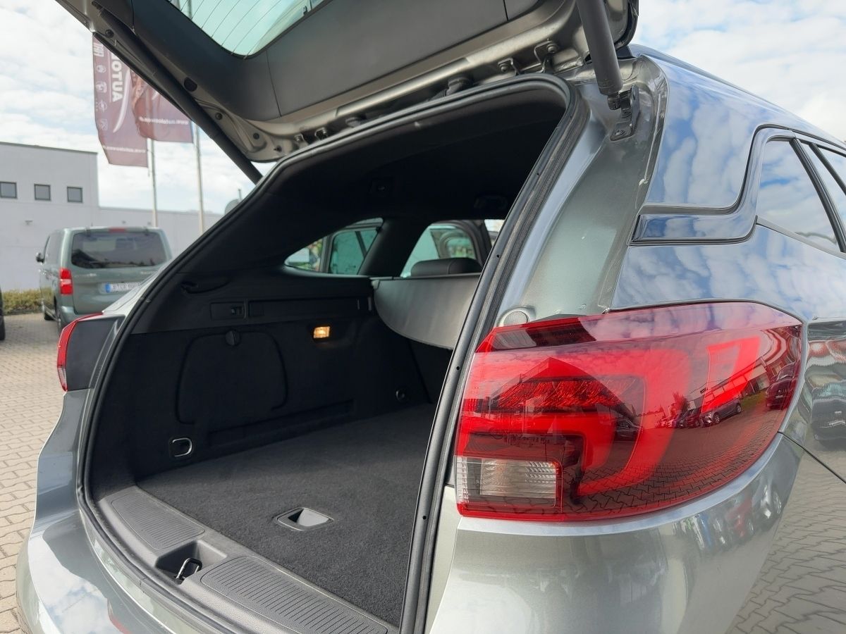 Opel Astra K 1.5 D Ultimate - Samsaru's Car Outlet