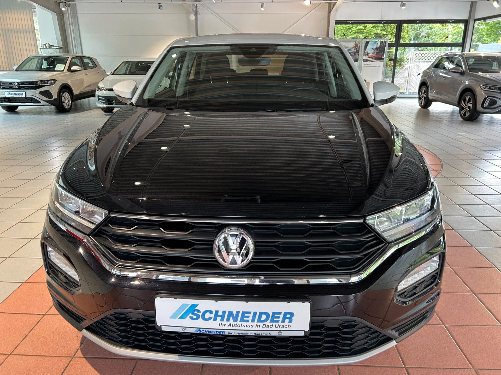 Volkswagen T-ROC 1.5 TSI United - Samsaru's Car Outlet