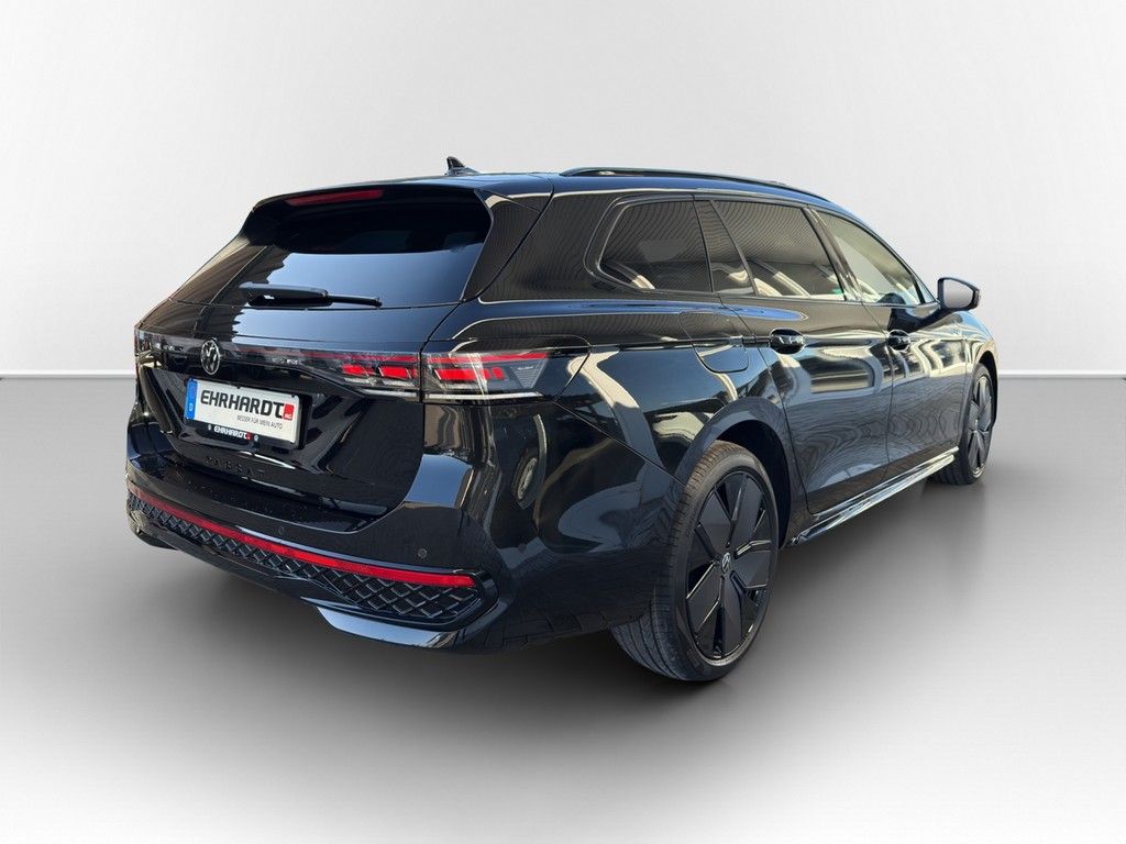 Volkswagen Passat 1.5 eHybrid DSG R-Line DCC BLACK STYLE*AH