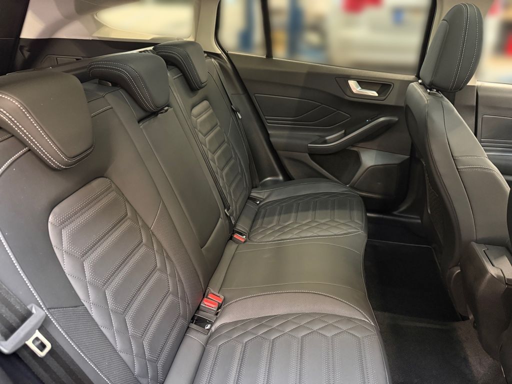 Ford Focus Turnier 1.0 EcoBoost Hybrid Aut. ACTIVE X