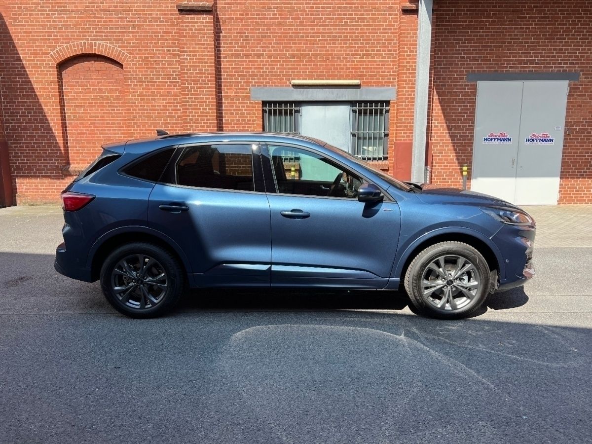 Ford KUGA ST-LINE X - Samsaru's Car Outlet