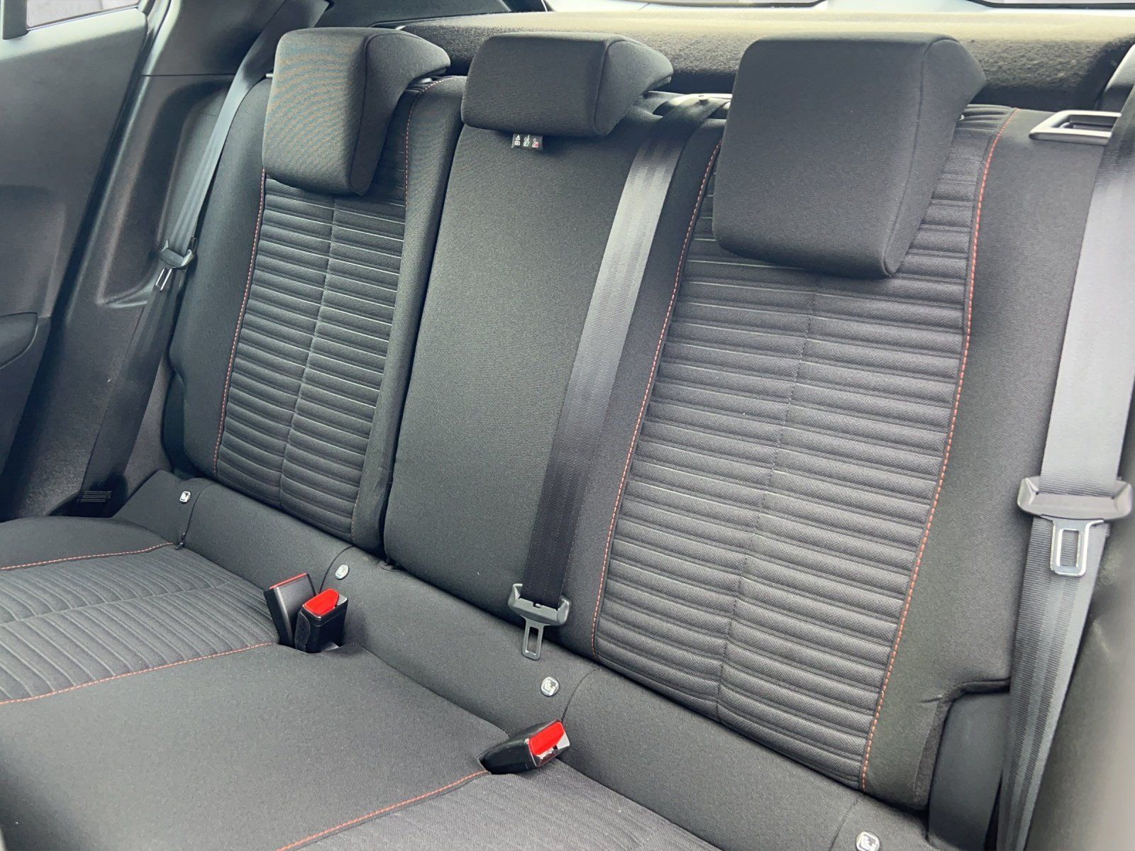 Peugeot 2008 1.2 PureTech 130 Active Pack - Samsaru's Car Outlet