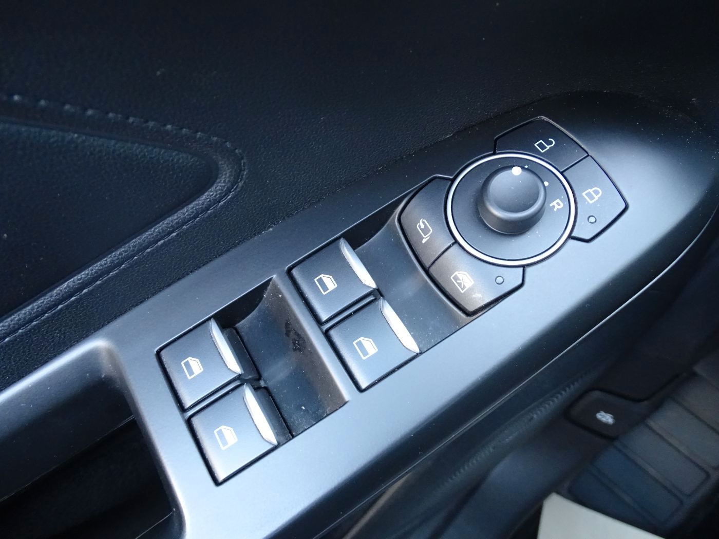 Ford Focus Turnier 1.5 EcoBlue ST-Line ACC+LED+Navi