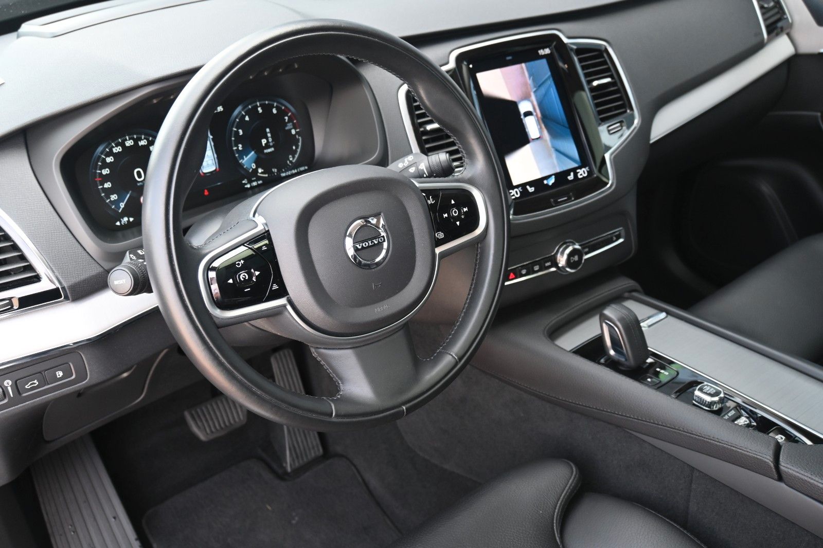 Volvo XC90 T8 Inscription - Samsaru's Car Outlet